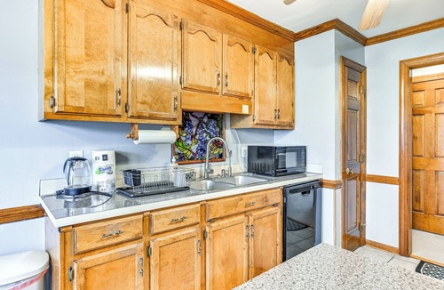 Charlotte House | 2 Mi to UNC at Charlotte: Home w/Deck & Yard!