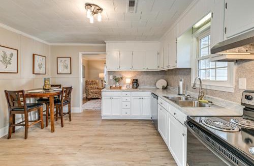 Lexington House | 2 Mi to Uptown Lexington: Pet-Friendly Getaway!