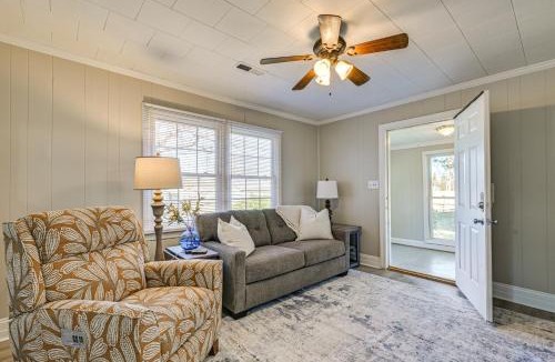 Lexington House | 2 Mi to Uptown Lexington: Pet-Friendly Getaway!