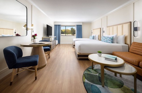 Calabasas Hotel | 2 Premium Two Queen, The Anza A Calabasas, Restaurant, Scenic, Near Malibu Creek