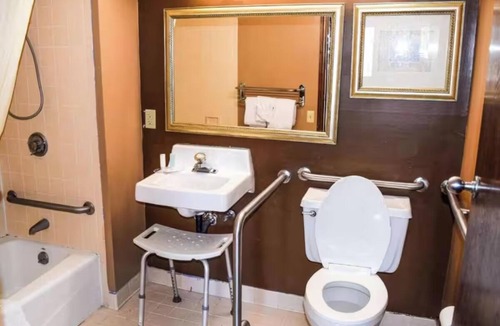 Richburg Hotel | 2 Relaxing Units, 40 Miles from Charlotte Airport – Perfect for Travelers