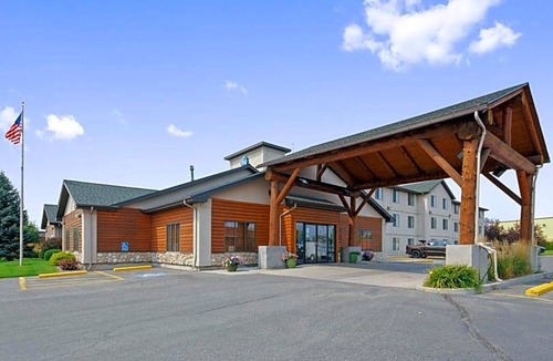 Laurel Hotel | 2-Star Hotel ∙ Best Western Yellowstone Crossing