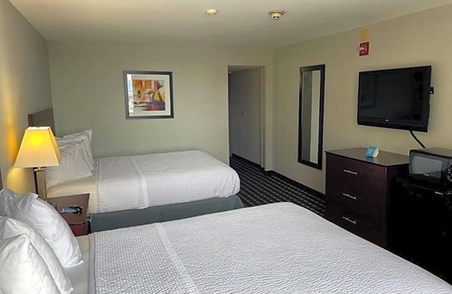 Fort Wright Hotel | 2-Star Hotel ∙ Days Inn by Wyndham Fort Wright Cincinnati Area