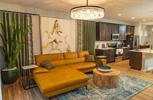 Indianapolis House | 2 Story New Build 4 Miles to Downtown 3 Miles to Speedway 8 Miles to Airport