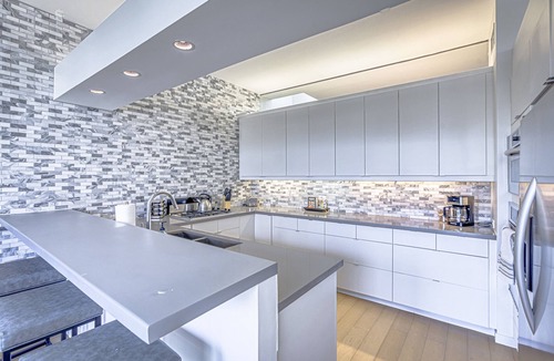 Dawson House | 2-Unit Bright & Modern SOCO Stay Near SXSW Top Spots!
