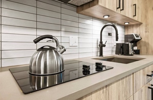 Navy Yard Apartment | 2 Units | Spacious Family Getaway | Stay Near Smithsonian & National Gallery