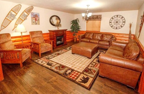 Ponderay Hotel | 2 x 2 Queen Beds with Living Room at FairBridge Inn & Suites Sandpoint