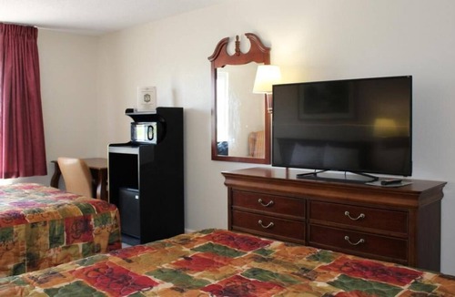 Mount Vernon House | 2 x Non-Smoking Two Queen Beds at FairBridge Inn Express Mt Vernon