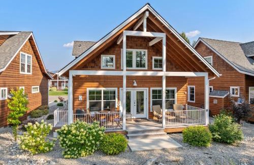 Dover Bay House | 20 Pomrankey Ln