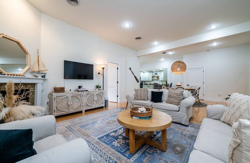 Union Pier Condo | (2026 OPEN!) Union Pier Condo With Association Pool! Close To Beach And Downtown