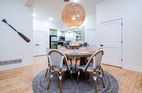 Union Pier Condo | (2026 OPEN!) Union Pier Condo With Association Pool! Close To Beach And Downtown