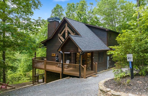 Ridgeline Vistas Cabin | 205 m² Cabin ∙ 3 bedrooms ∙ 6 guests