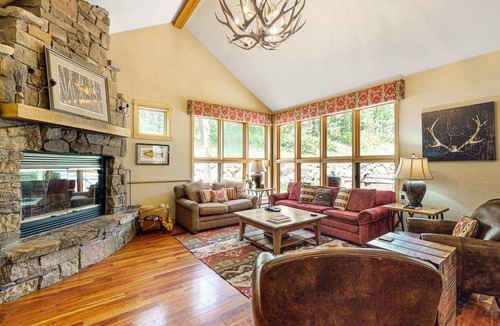 Teton Village Condo | 215 m² Condo ∙ 3 bedrooms ∙ 6 guests
