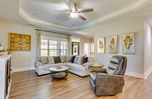 Russellville House | 222 m² House ∙ 3 bedrooms ∙ 7 guests