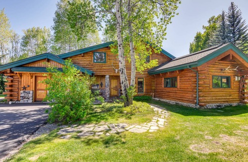 Hailey House | 227 m² House ∙ 2 bedrooms ∙ 6 guests