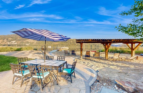 Sagle House | 230 m² House ∙ 3 bedrooms ∙ 8 guests
