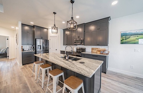 Ashton House | 231 m² House ∙ 4 bedrooms ∙ 14 guests