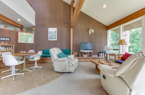 Spirit Lake House | 232 m² House ∙ 4 bedrooms ∙ 8 guests