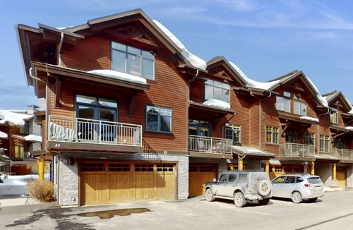 Big Sky Meadow Village Condo | 234 m² Condo ∙ 3 bedrooms ∙ 9 guests