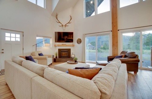 Donnelly House | 236 m² House ∙ 4 bedrooms ∙ 12 guests
