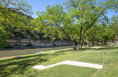 New Braunfels Condo | 240 m² Condo ∙ 6 bedrooms ∙ 14 guests