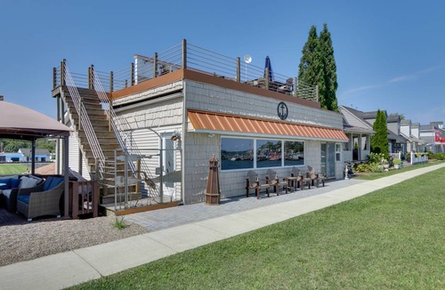 Buckeye Lake House | 241 m² House ∙ 3 bedrooms ∙ 9 guests