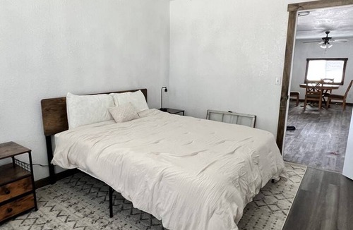 Rock Springs House | 243 m² House ∙ 2 bedrooms ∙ 1 guest