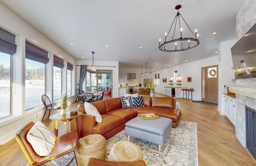 McCall House | 244 m² House ∙ 3 bedrooms ∙ 8 guests