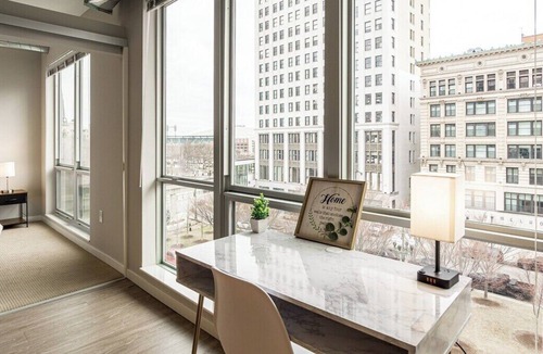 Washington Apartment | 246P · Dtown Luxury Style | 2 Min to Stadium