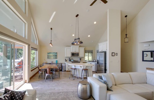Loon Lake House | 247 m² House ∙ 5 bedrooms ∙ 13 guests