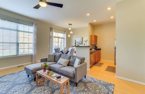 Northville Condo | 25 Mi to Detroit: Townhome w/Smart TV!