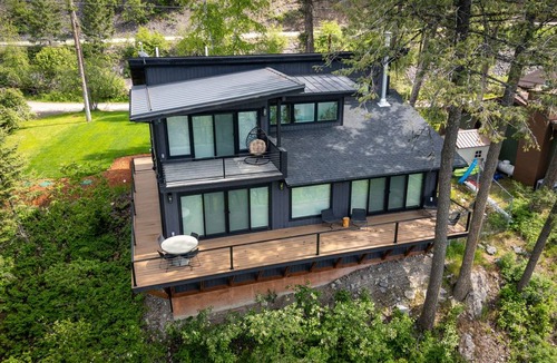Whitefish House | 251 m² House ∙ 5 bedrooms ∙ 5 guests