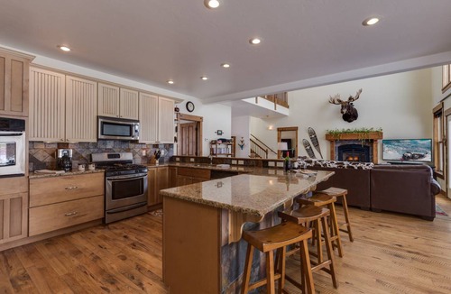 Alpine Northwest House | 256 m² House ∙ 4 bedrooms ∙ 11 guests