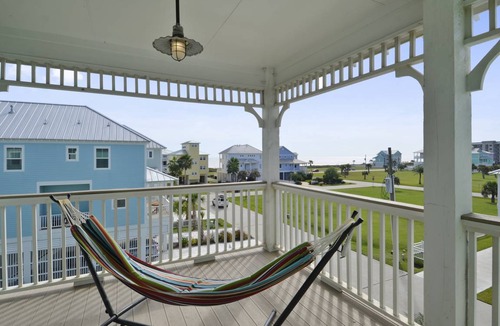 Beachside Village House | 258 m² House ∙ 6 bedrooms ∙ 15 guests