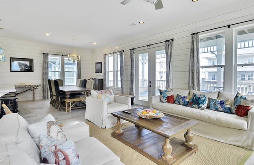 Beachside Village House | 258 m² House ∙ 6 bedrooms ∙ 15 guests