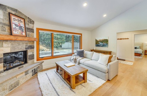 Hulen Meadows House | 260 m² House ∙ 4 bedrooms ∙ 10 guests
