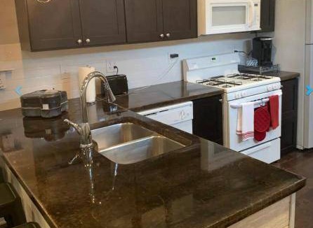 West Columbus House | 269 m² House ∙ 2 bedrooms ∙ 8 guests