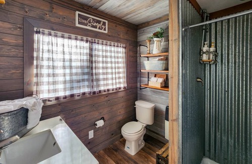 Orderville Cabin | 28 m² Cabin ∙ 1 bedroom ∙ 2 guests