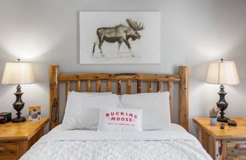 West Yellowstone Hotel | 28 m² Hotel ∙ 1 bedroom ∙ 2 guests