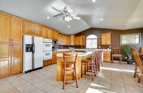 North Salt Lake House | 297 m² House ∙ 4 bedrooms ∙ 9 guests