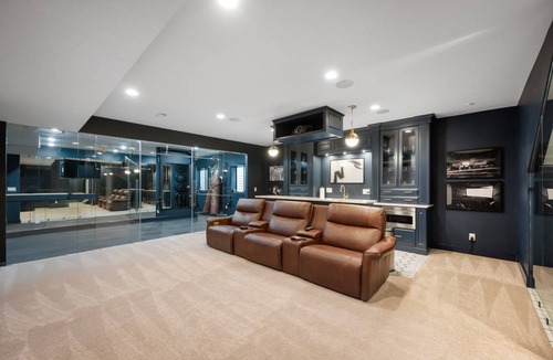 Near Northside House | 297 m² House ∙ 4 bedrooms ∙ 9 guests