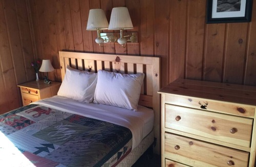 West Yellowstone Cabin | 2bd/1ba, Park 520 Hotel #