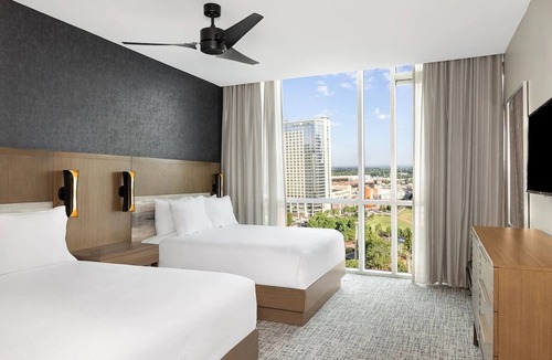 Fairlie-Poplar Historic District Resort | 2BD/Atlanta - Downtown w/Rooftop Pool and Pool Bar!