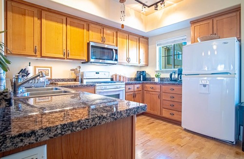 Hailey Condo | 2BD Sweetwater Condo - Community Park, Pool + Hot Tub