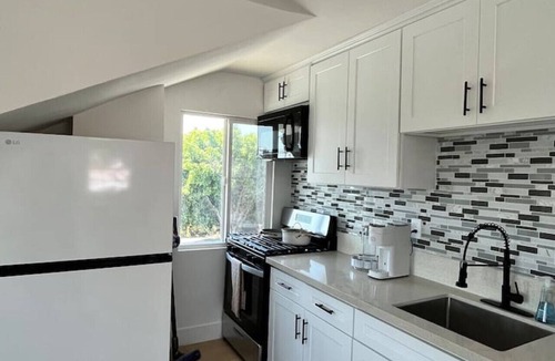Alhambra Apartment | 2Bedroom home - Marengo Estate