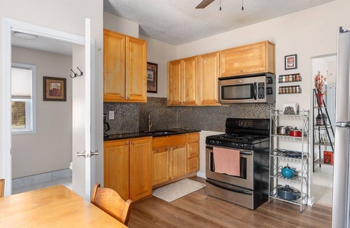 Corcoran Apartment | 2BR Apartment Near Downtown with Workspace - Snapdragon