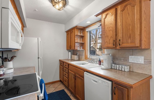 Southwest Minneapolis House | 2BR Ground-Floor Apt Near Mpls & MSP