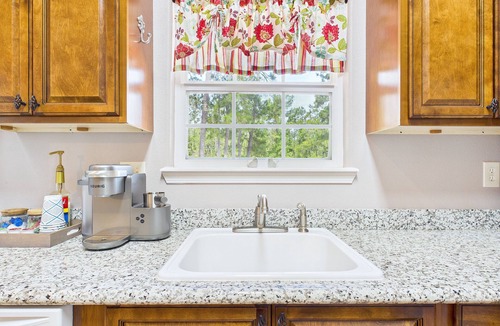 Brookeland House | 2BR Home Near Lake Sam Rayburn in Rayburn Country w/Boat & Covered Parking