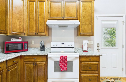 Brookeland House | 2BR Home Near Lake Sam Rayburn in Rayburn Country w/Boat & Covered Parking