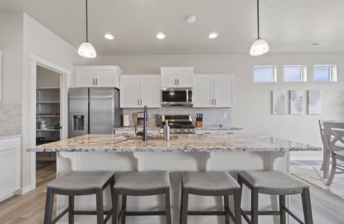 Nampa House | 2min>Ridgevue*1800ft²*King*FirePlace*600Mbps